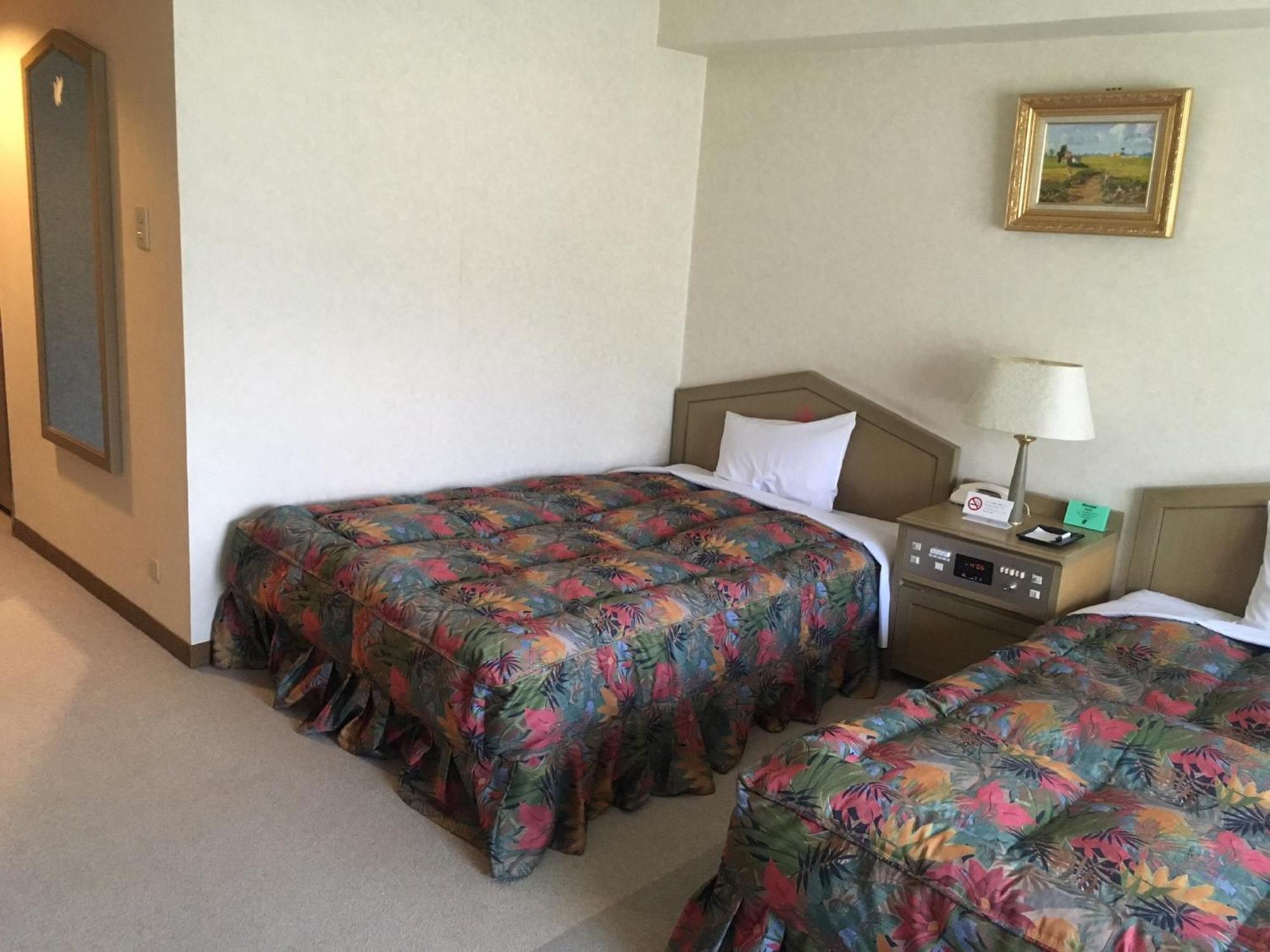 Breezbay Hotel & Resort Gero Room photo